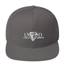 Load image into Gallery viewer, Unique Diamond Snapback Hat
